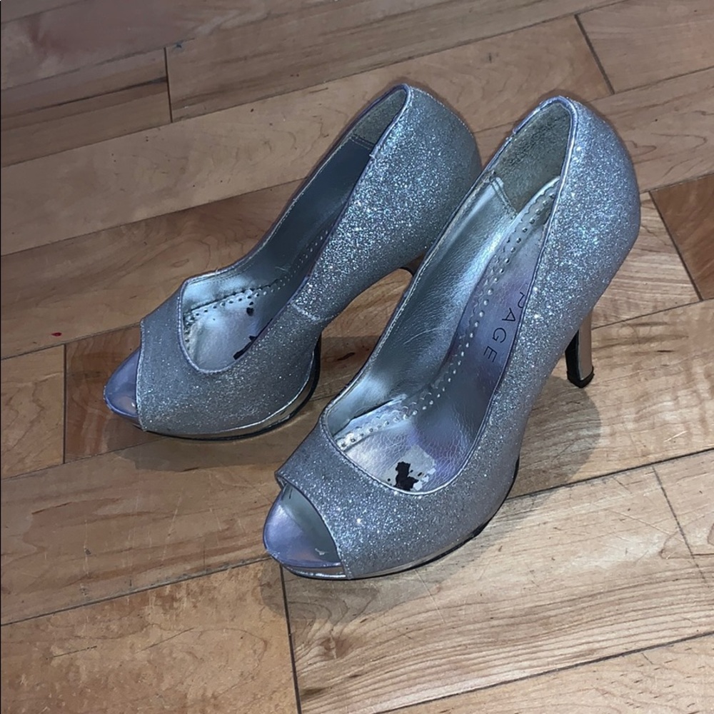 Sliver heels - Picture 3 of 5